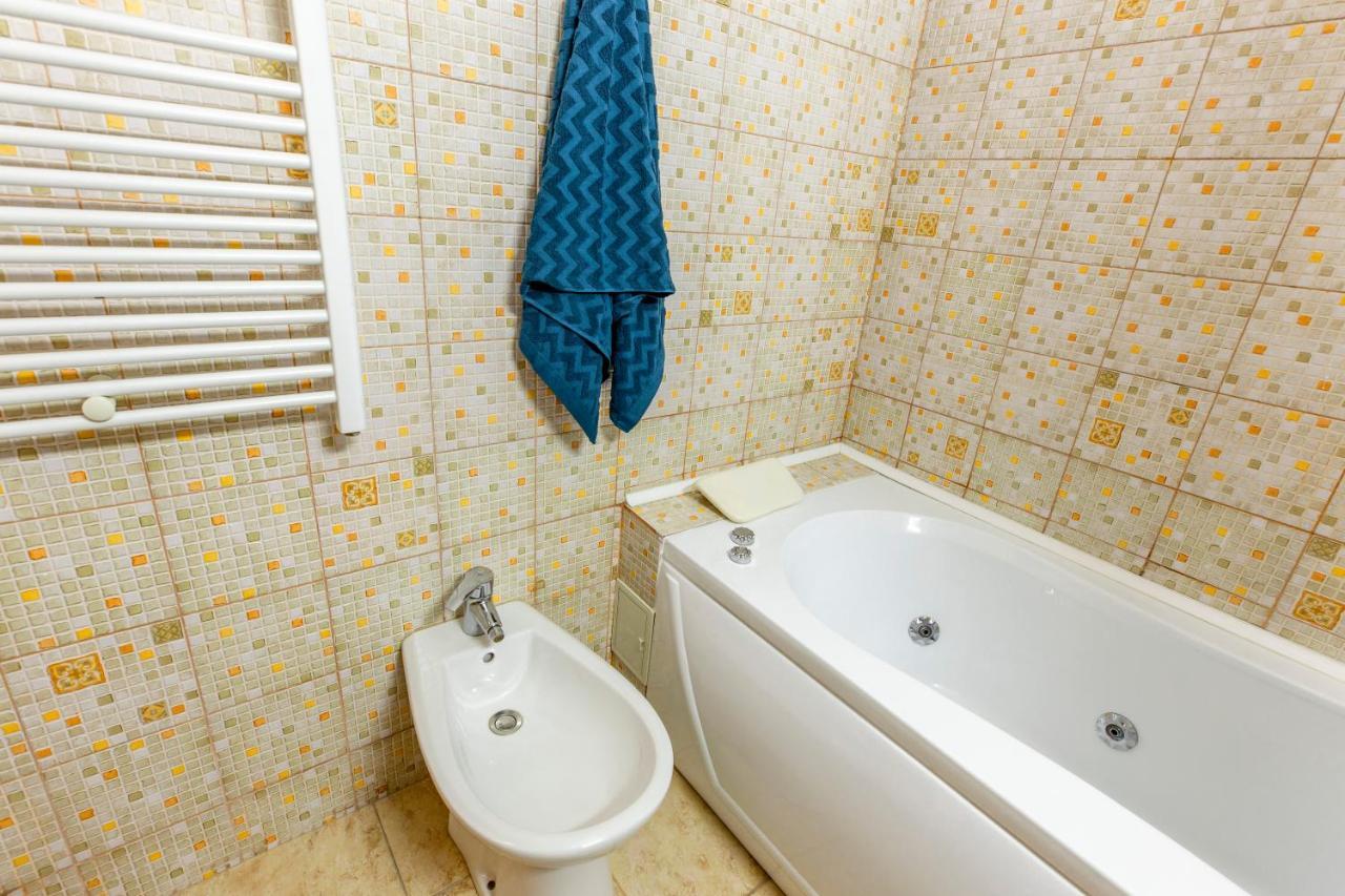 13 Septembrie Apt, Near Marriott Bukurešť Exteriér fotografie