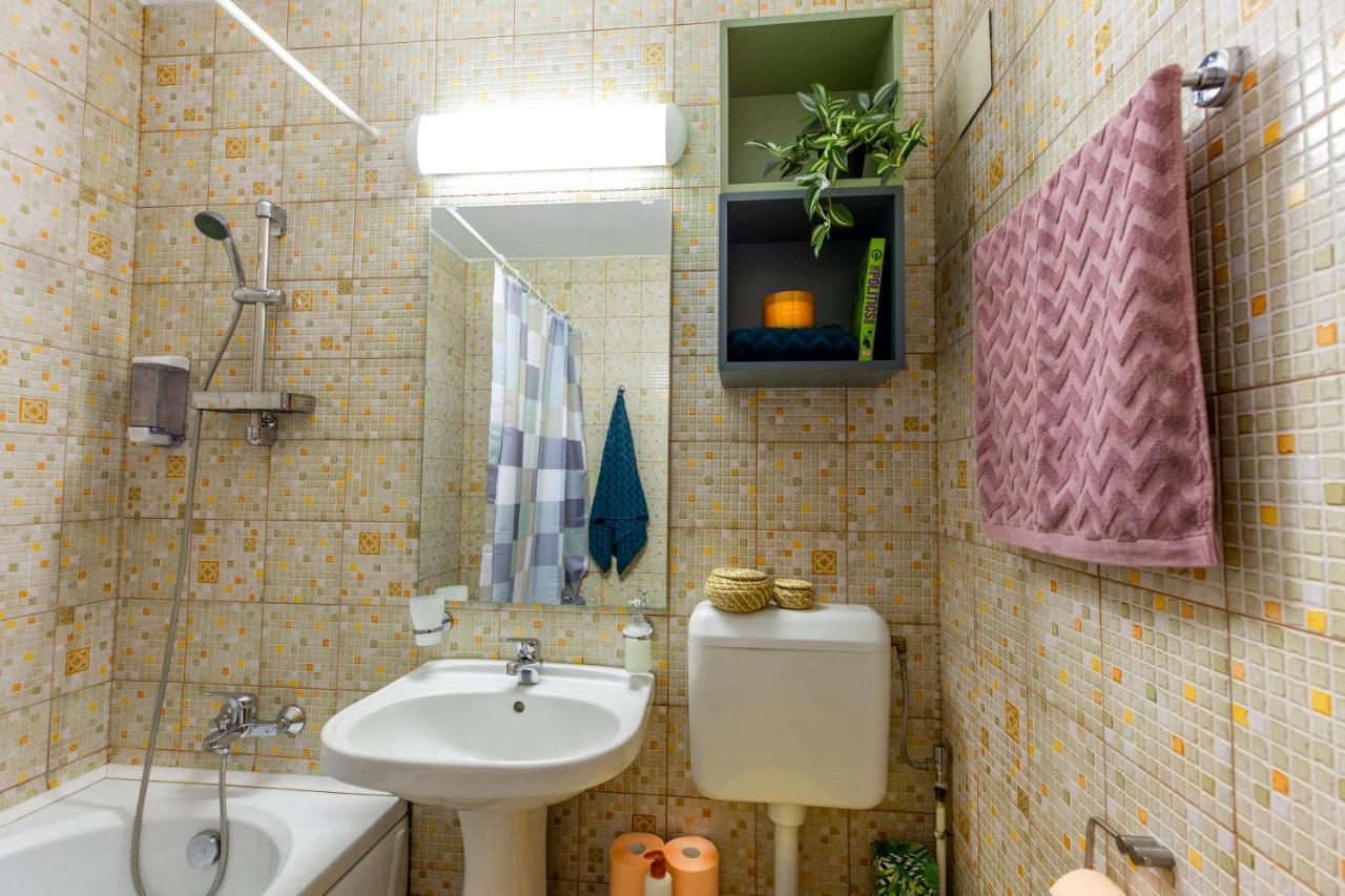 13 Septembrie Apt, Near Marriott Bukurešť Exteriér fotografie